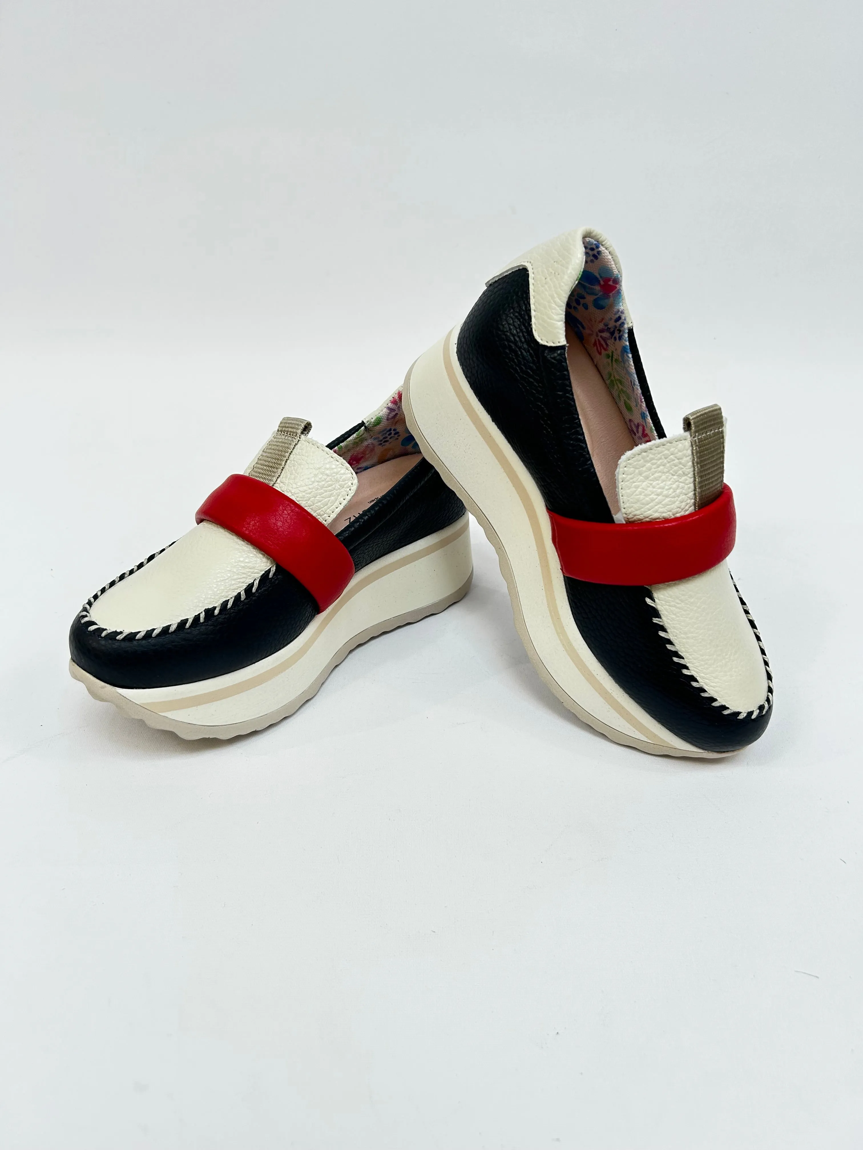 JOSE SAENZ Navy & Red Loafers