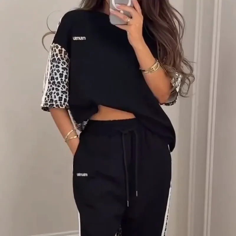 Leopard Print Patchwork Sweatshirt