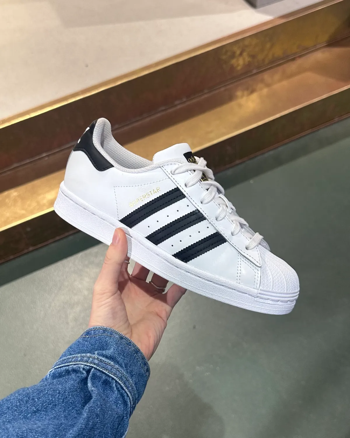 Superstar - White/Black